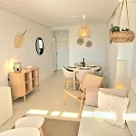 Luxurious Penthouse With Jacuzzi And Panoramic Sea Views 아파트