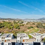 아파트 Luxurious Penthouse With Jacuzzi And Panoramic Sea Views *