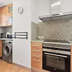 Luxurious Penthouse With Jacuzzi And Panoramic Sea Views * 에스테포나
