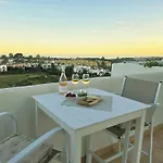 Luxurious Penthouse With Private Jacuzzi, Sea Views And Big Terras Apartamento