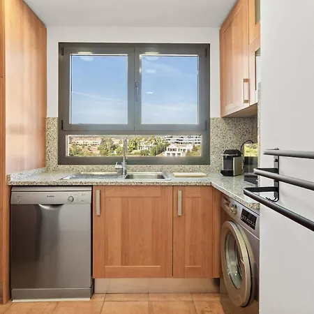Luxurious Penthouse - Private Jacuzzi, Sea Views And Big Terras Apartmán